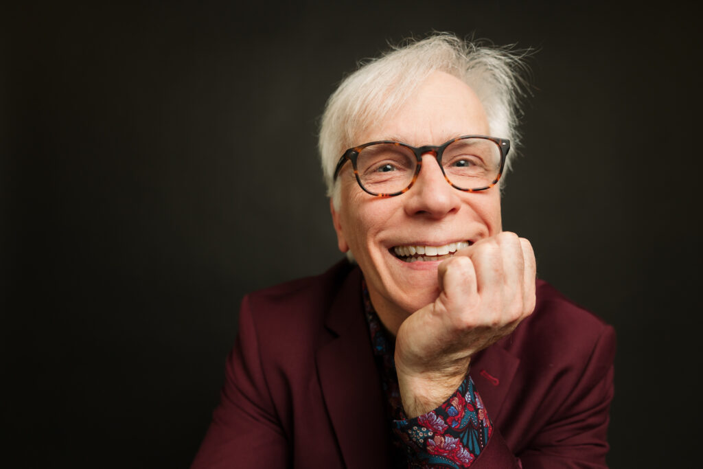 Chris Pilsworth, is Ottawa's top-rated magician. With over 30 years experience, he'll delight and astound your audience!